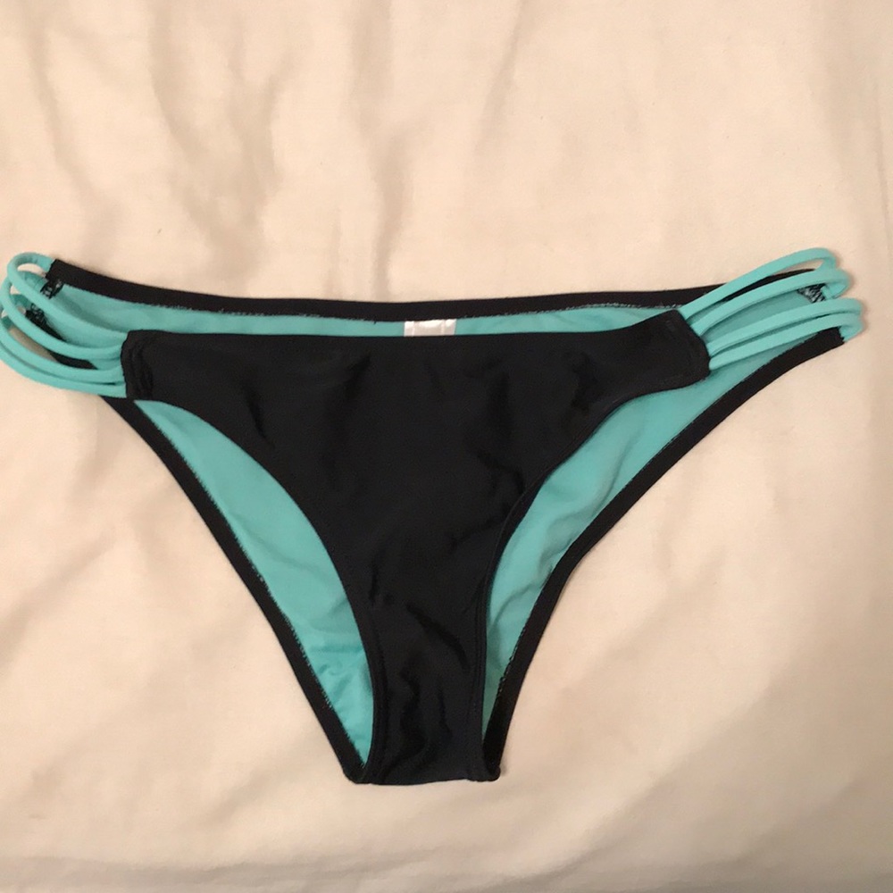 Swimsuit bottoms